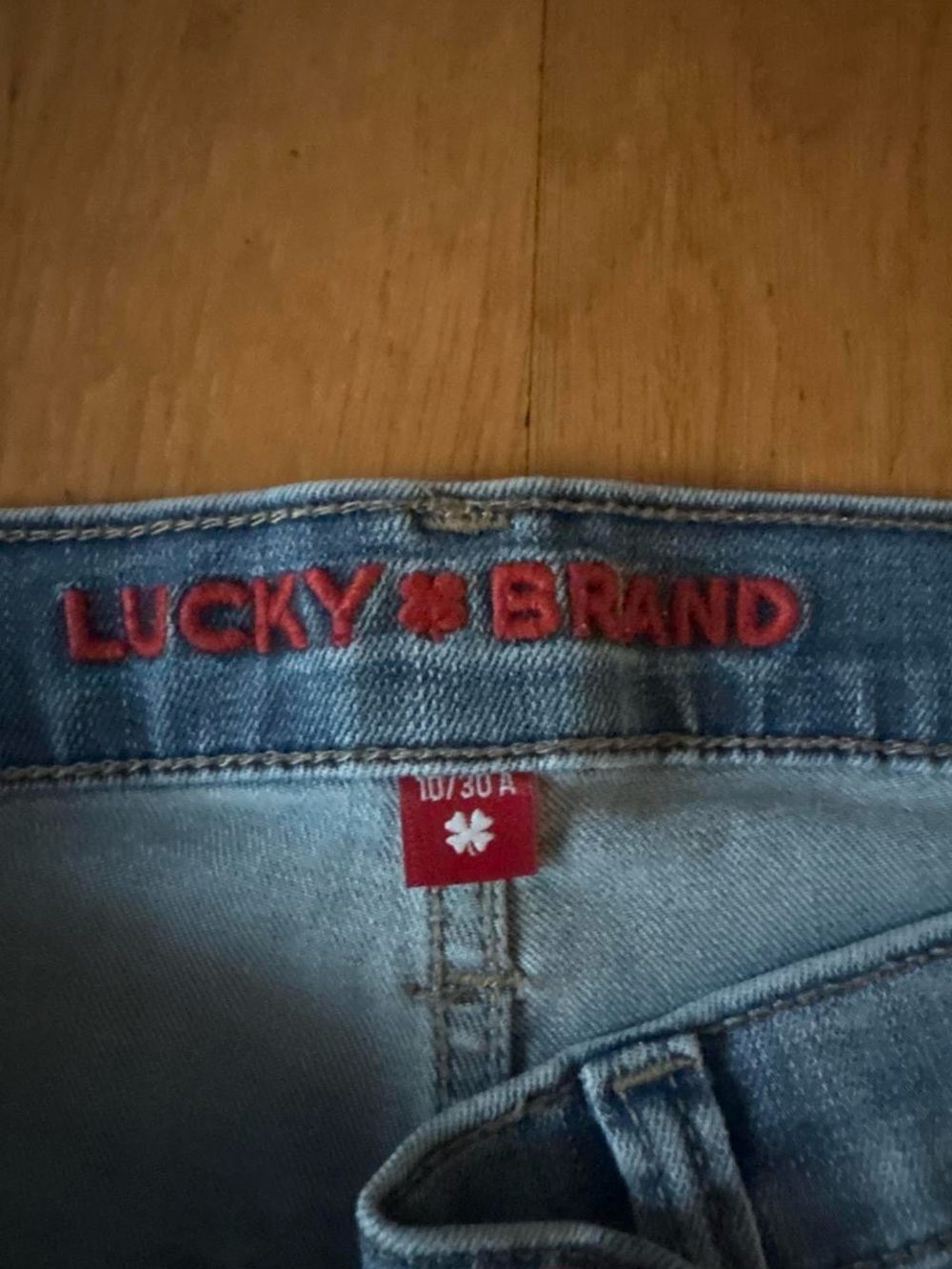 Lucky Brand Straight Leg Jeans in Light Blue Denim with Red Logo